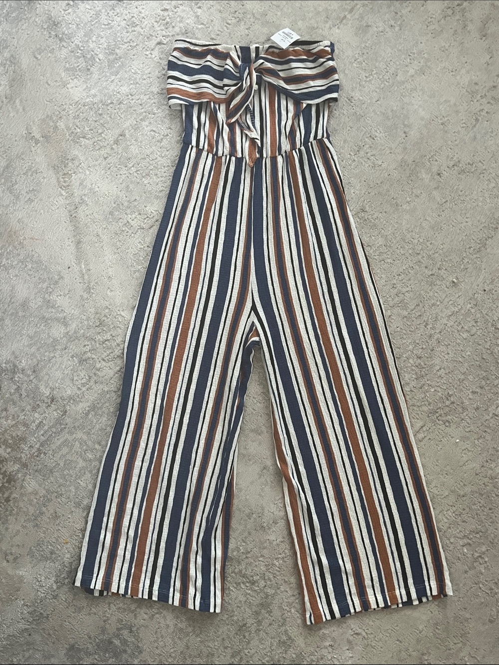 Love Tree Strapless Romper